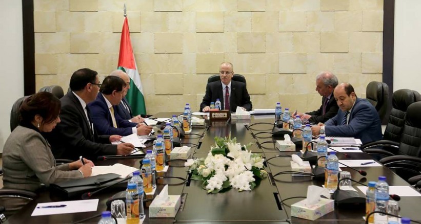 الكشف عن الملفات التي تباحثتها اللجنة الإدارية القانونية لمناقشة ملف موظفي غزة