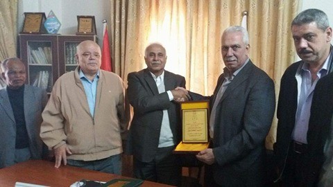 بالصور: تكريم الكفارنة وعابد لجهدهما  المميز في خدمة المتقاعدين