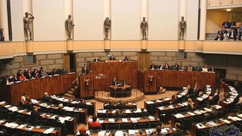 إزاء أوضاع الأسرى الفلسطينيين في السجون