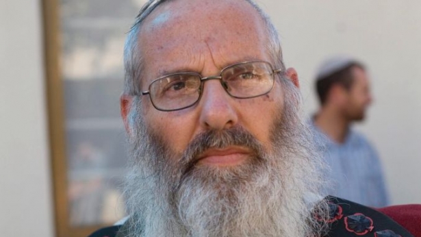 حاخام  جيش الاحتلال : يجب قتل منفذي العمليات حتى ولو كانو مصابين