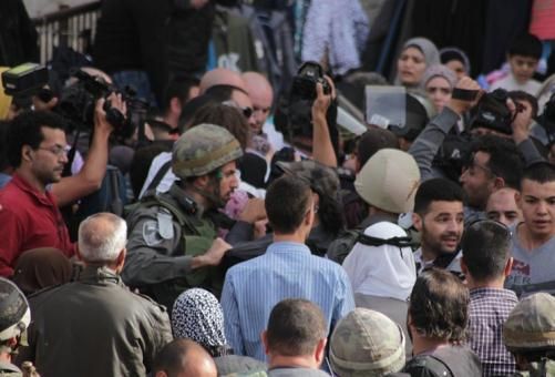 اعتقال 5 مواطنين عثر في سيارتهم على عبوة ناسفة في القدس