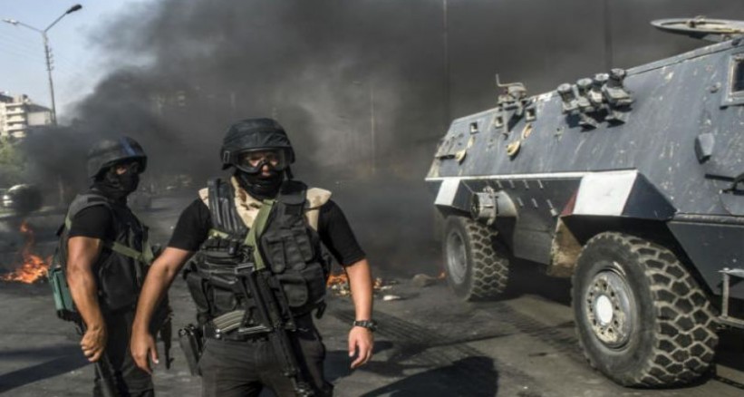 مقتل جندي مصري ومسلحين آخرين بسيناء