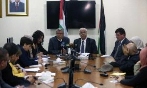 عريقات يدعو لوضع حلول استراتيجية لقضية الأسرى