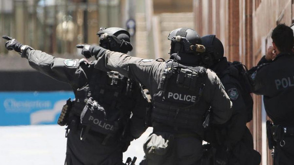 انفجار قنبلة حارقة قرب مسجد في أستراليا