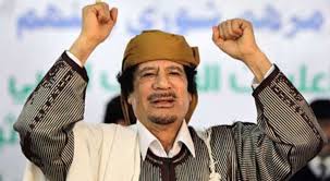 القذافي يودع أسرته ويوصيها قبل مقتله