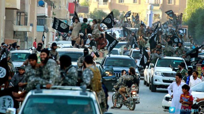 مقتل 25 مدنياً من بينهم أطفال في غارات جوية على الرقة