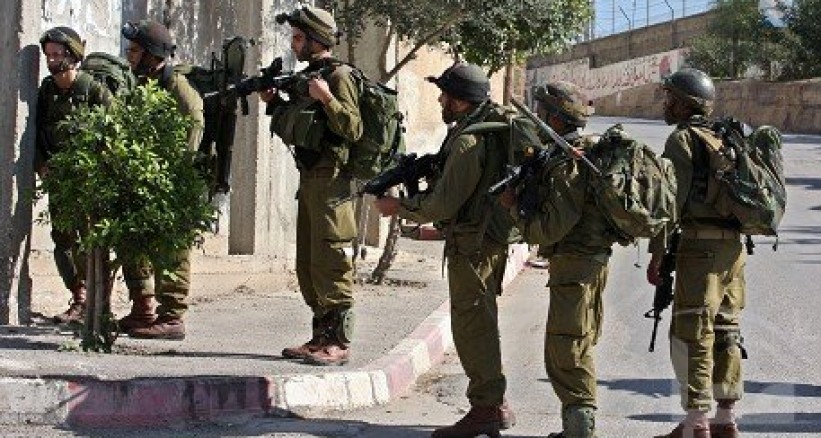 حملة اعتقالات في الضفة تطال 23 مواطنا
