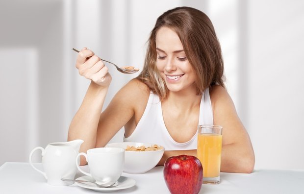 تناولي هذه الأطعمة للحصول على بطنٍ مُسطح