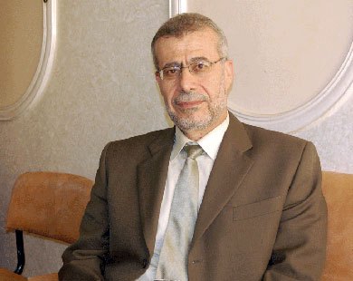 نقل الأسير البروفيسور "الأشقر" إلى عيادة سجن الرملة