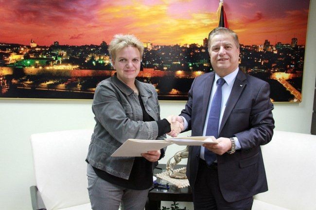 إتفاقية لاستكمال إنشاء محطات توليد الأكسجين في المشافي الحكومية