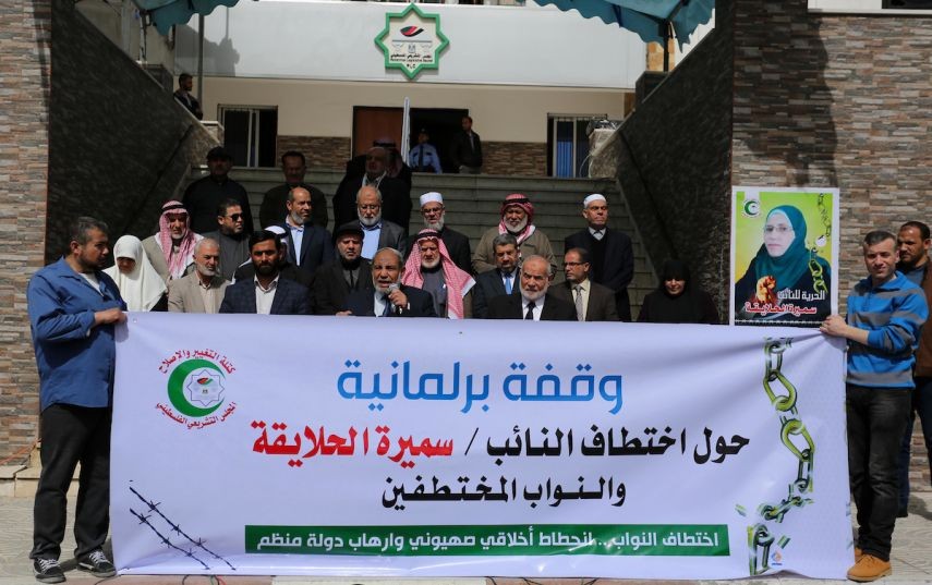 الأشقر: الاحتلال اعتقل 17 نائبًا منذ أكتوبر 2016