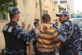 القبض على شخص لمزاولته مهنة مرشد سياحي بدون ترخيص في جنين