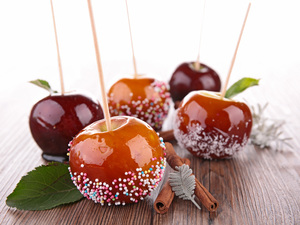 طريقة تحضير التفاح بالكراميل