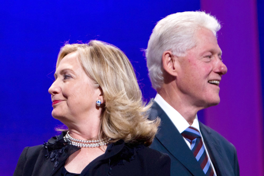 بيل كلينتون: مشاكل هيلاري الصحية مرتبطة بالجفاف ولا تعاني من مشاكل خطيرة