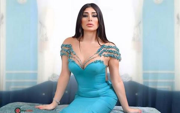 شاهد بالصورة جرئية .. رولا يموت تحقن وجهها بالبوتوكس