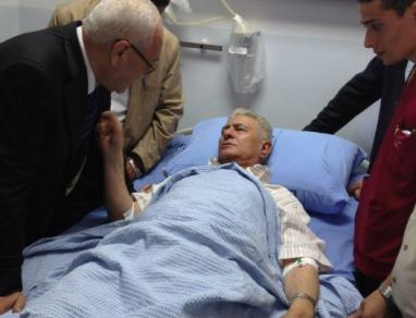 عملية جراحية معقدة في الفم لعضو اللجنة المركزية عباس زكي