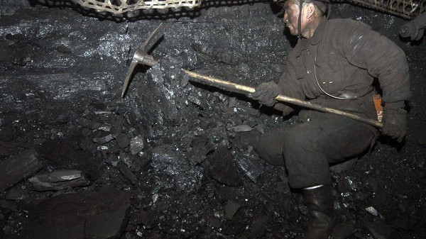 مقتل أكثر من 50 عاملاً بانفجارين في منجمين بالصين