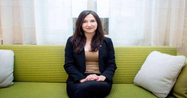 عايدة الحاج علي تعتزم تقديم استقالتها بسبب الكحول