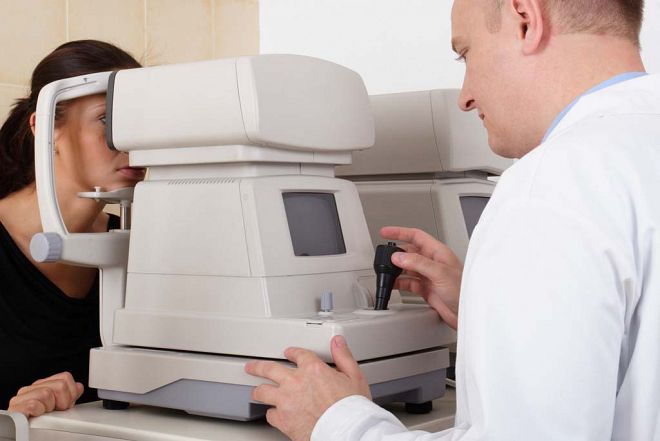 نصائح صحية للعين بعد عمر الـ 60