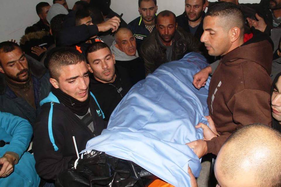بالصور: الاحتلال يسلم جثامين 6 شهداء من الخليل وجنين وطولكرم
