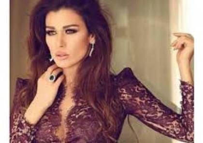 صور تخرب بيوتاً - نادين الراسي بمواقف حميمة وجريئة مع رجل متزوج..