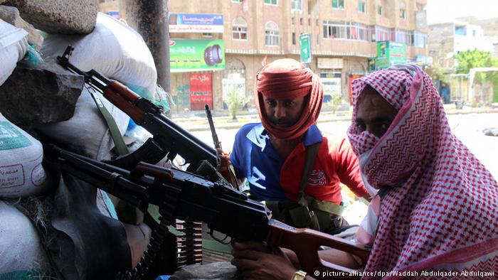 اليمن: معارك عنيفة في تعز وانتكاسة حوثية في الضالع