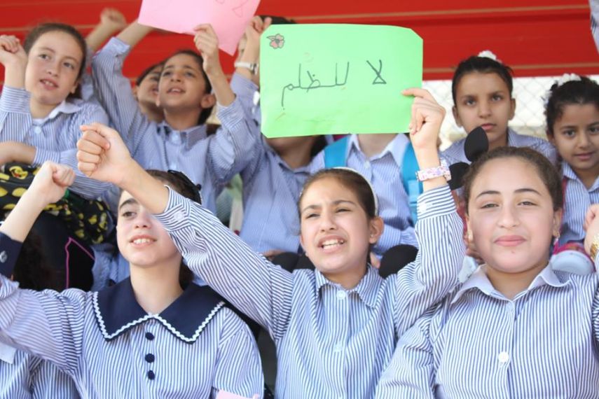 جنين: مسيرة لطالبات عرابة ضد سياسة وكالة الغوث في إدارة التعليم