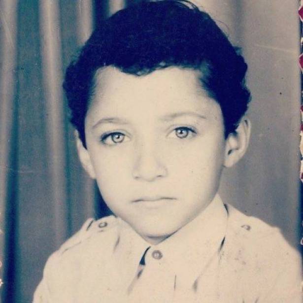 بالصورة : خمّنوا أي نجم عربي شهير أصبح هذا الطفل البريء!!