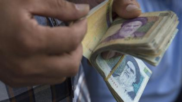 إيران.. جدل حول الرواتب الخيالية لمسؤولي الحكومة