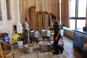 500 وجبة تقدمها تكية جنين الرمضانية لكل صائم يومياً
