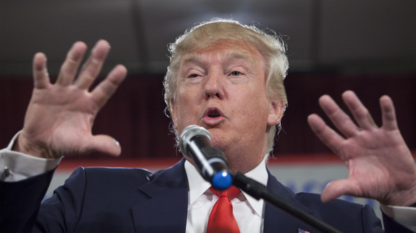 ترمب يتنازل عن راتبه و3 ملايين مهاجر غير شرعي مهددون