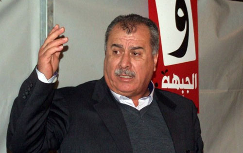 خلال زيارتهما للأسير "القيق" ..الاحتلال يعتقل رئيس لجنة المتابعة بركة ورائد صلاح