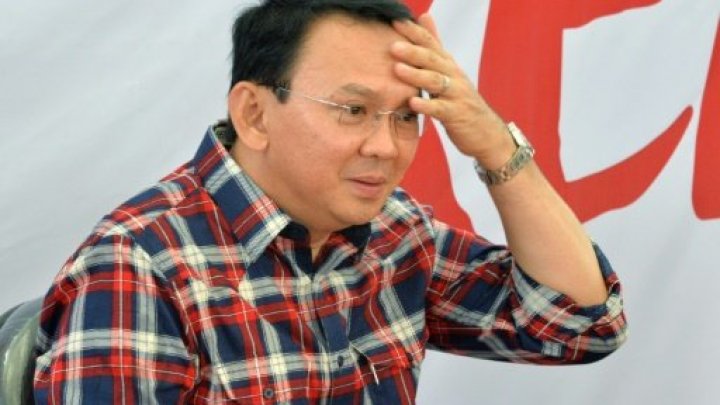 الشرطة الإندونيسية تتهم حاكم جاكرتا "بإهانة القرآن"