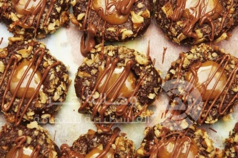 كرات البسكويت بالكراميل