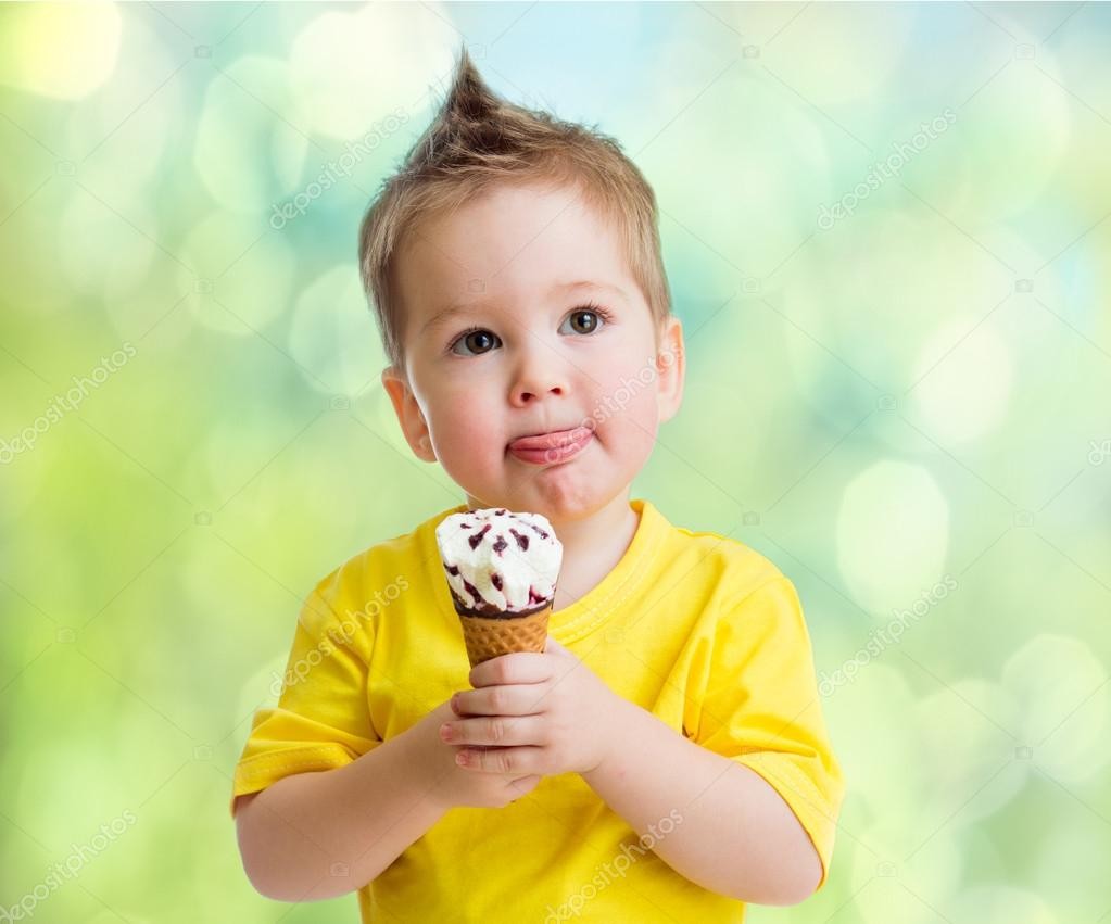 بالفيديو : هذا النوع من الآيس كريم لا يجب أنْ يتناوله الأطفال!