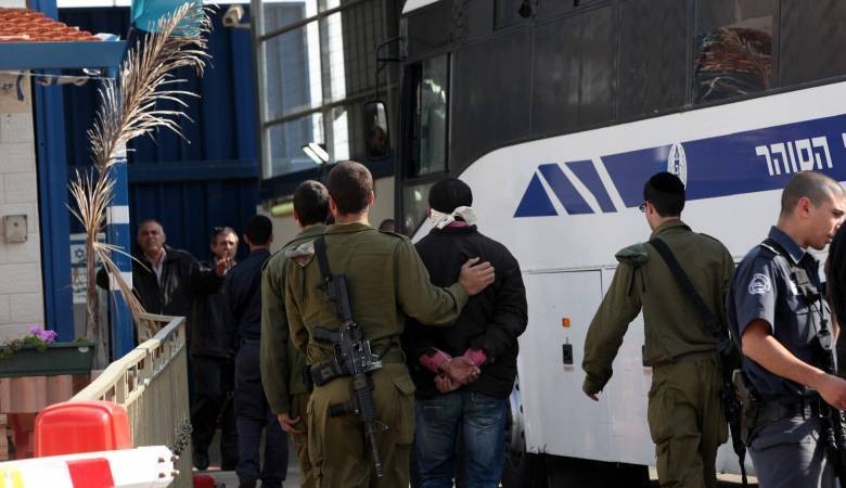 الاحتلال يصدر 14 قرارًا إداريًا ضد أسرى رام الله