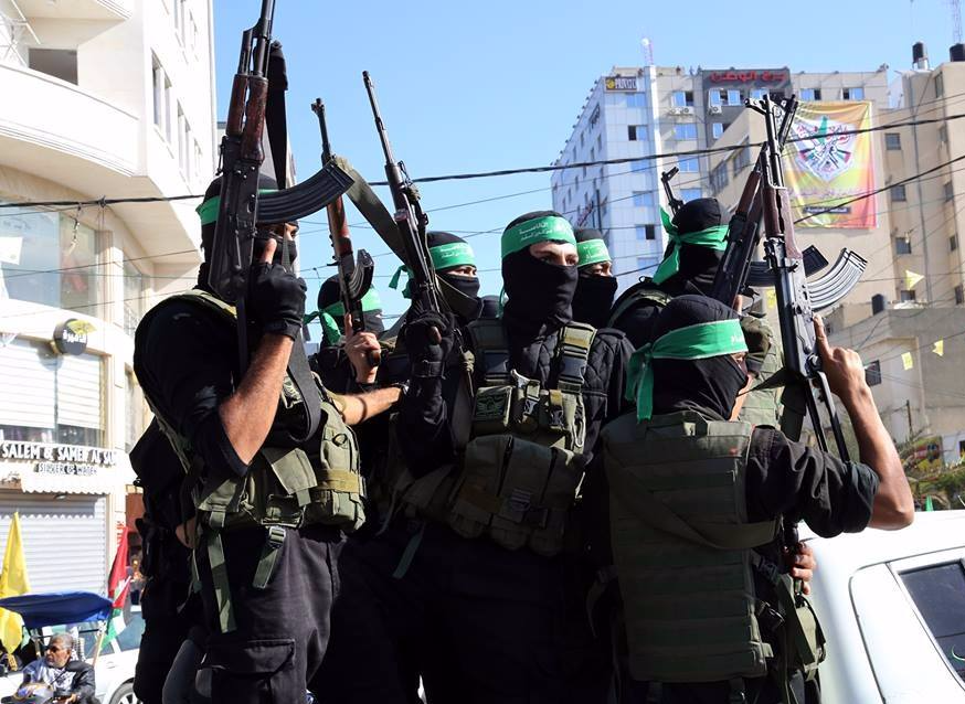 بالصور: القسام تشيع جثمان القائد الميداني يوسف المدهون
