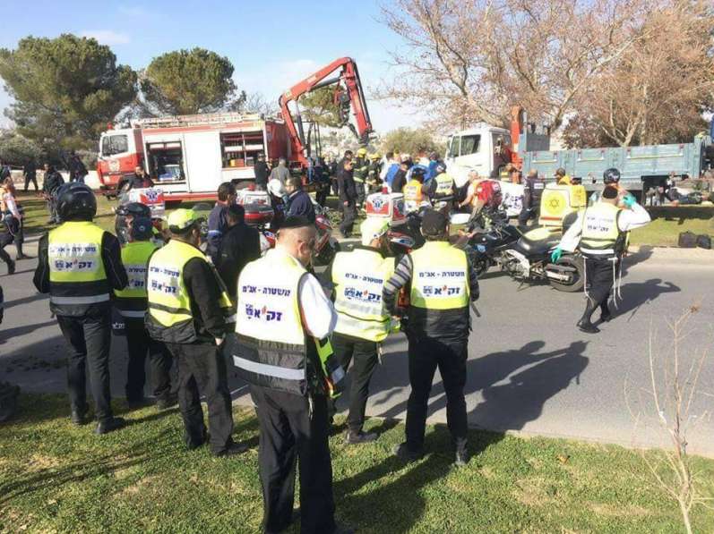 الاحتلال يقرر فتح تحقيق لهروب الجنود من عملية الدهس بالقدس