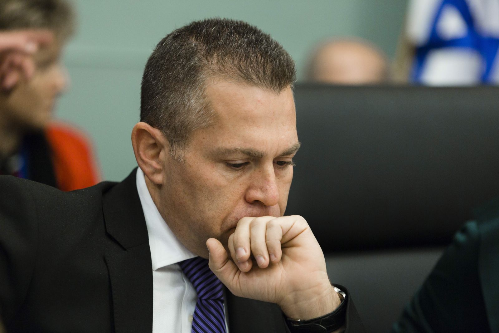 جلعاد : لن نسمح بإضراب المعتقلين الفلسطينيين عن الطعام