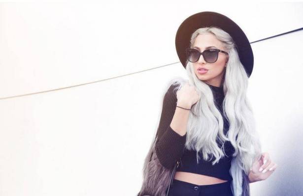 بالصور : شاهدوا عارضة الأزياء السعودية المثيرة الملقبة بـ "باربي الخليج"!