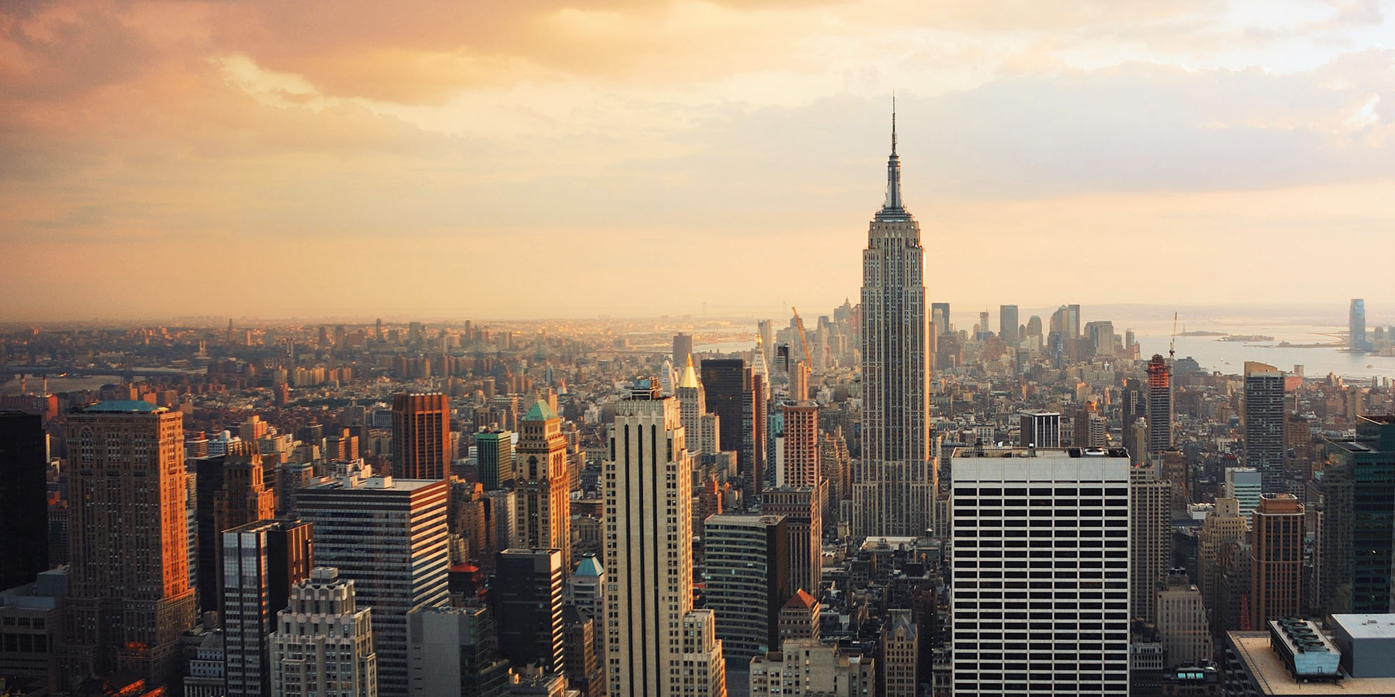 اسرائيلي يسقط به المصعد ويسحقه حتى الموت في نيويورك