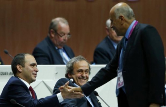 الاتحاد الفلسطيني ينفى صحة البيان المنشور ، لماذا لم يصوت الرجوب للأمير علي ؟؟!!