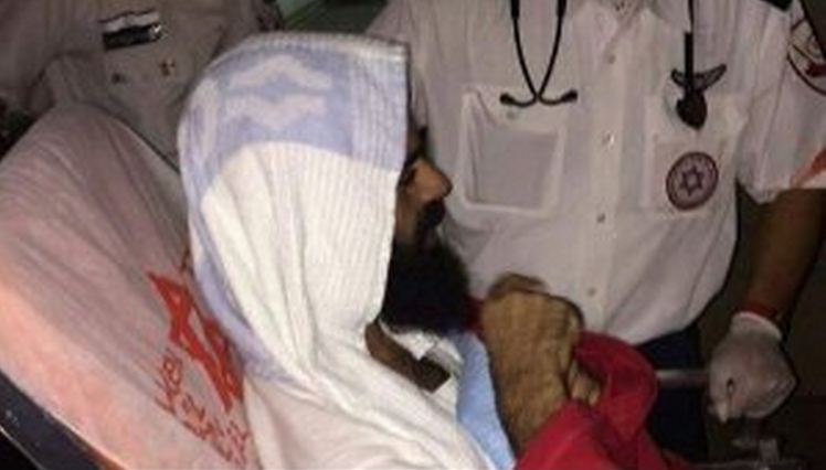 الأسير "علان" يفقد بصره جزئياً وحياته في خطر شديد