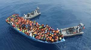 ليبيا  اعترضت 1425 مهاجراً في البحر المتوسط على مدي يومين