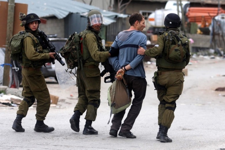 اعتقال 9 شبان واختطاف آخر من القدس