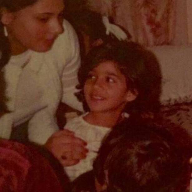 خمنّوا هذه الطفلة أي نجمة لبنانية وجميلة أصبحت؟