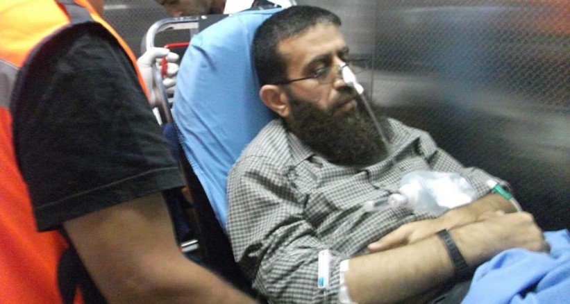 إجراء عملية جراحية لخضر عدنان واستئصال المرارة نتيجة آلام الاضراب