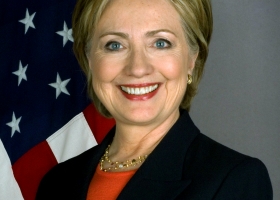 هيلاري: حل الدولتين أفضل نتيجة للإسرائيليين والفلسطينيين