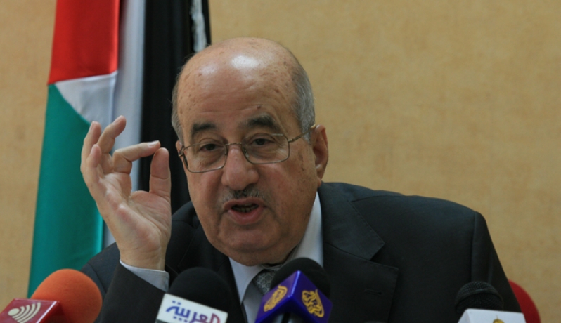 الزعنون يلتقي نظيره الجزائري ويبحثان تعزيز العلاقات الثنائية