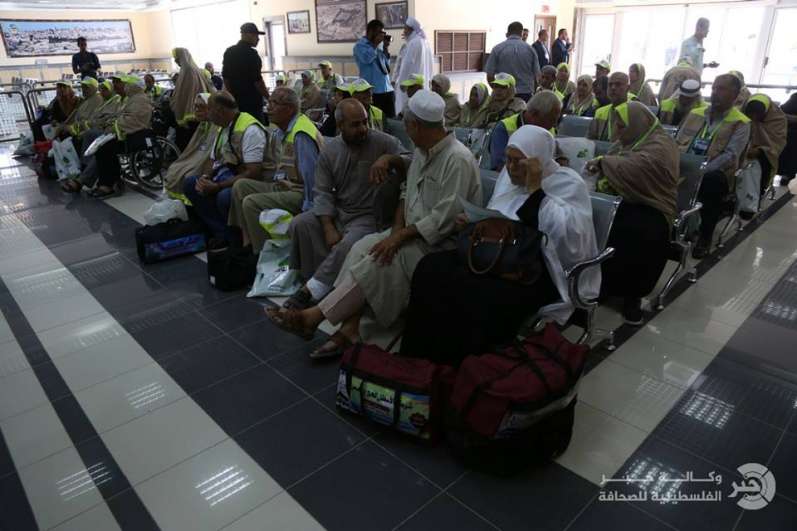 بث مباشر: فتح معبر رفح وبدء مغادرة حجاج قطاع غزة إلى الديارة الحجازية